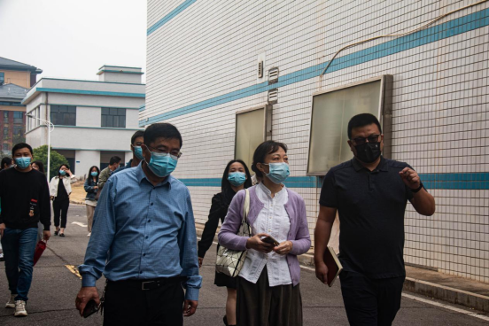 湖南省药品检验检测研究院党委书记、院长胡斌，副院长黄海萍一行深入冰溪调研指导